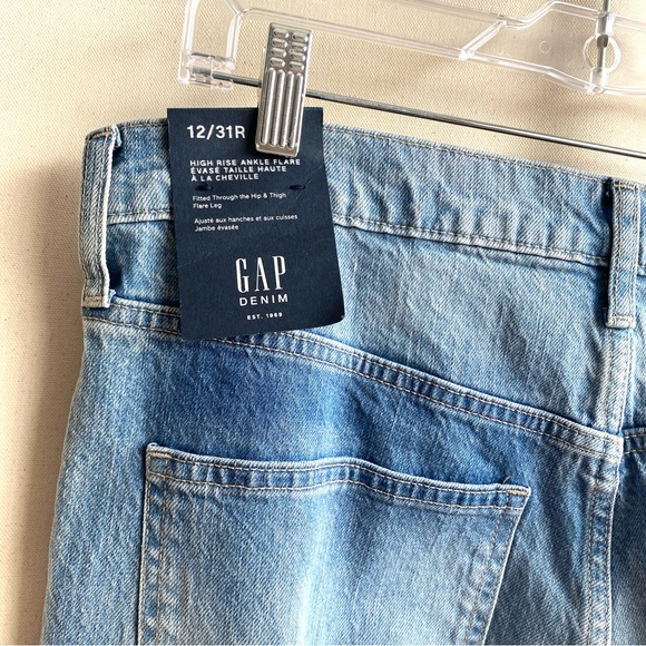 Gap High-Rise Ankle Flare-NWT - Picture 7 of 9
